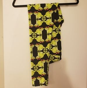 LulaRoe Frog Leggings